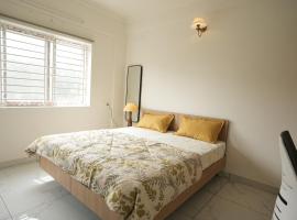 HomeSlice Sarjapur - Balcony Rooms, khách sạn ở Bangalore