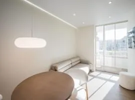 4-47 Fayna Town, Salyutna 2, Kyiv, Nyvky metro nearby, stunning city view, 15 kW backup power, Petrovdom Apartment