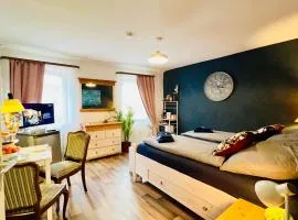 Zimmer Amelie - Für zwei Personen, WLAN, Mikrowelle, Bad