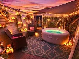 A Hidden Gem With Private Hot Tub and Garden - Netflix - Fast Wifi - Free Parking