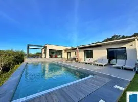 Architect's Villa - 10-12 people - Pool - 4 bedrooms