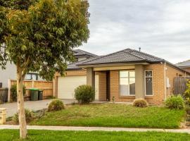Ocean front home in Point Cook, khách sạn ở Point Cook