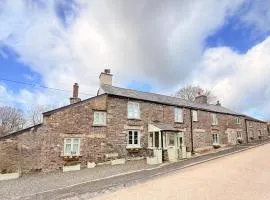 Moorleigh House Entire Property Sleeps 10