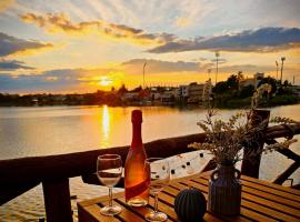 Domček na vode 6, Hotel in Senec