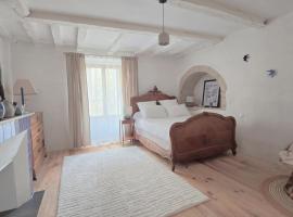 L'Hirondelle, hotel v destinaci Airvault