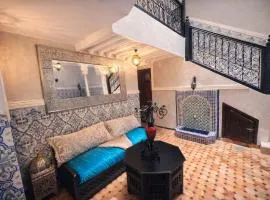 Riad Atlas Marrakech Private 4 BR Patio with Pools near Medina