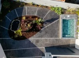 Essence Villas - Garden & Spa