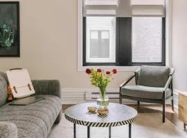 LIVN Millennium Park Downtown Chicago Prem Studio