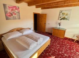 Camping Steinplatte Apartments, hotell i Waidring