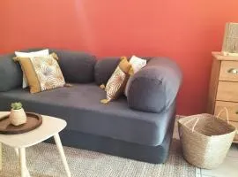 Apartment with terrace in a quiet area of Bandol