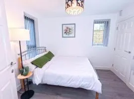 A- Modern En Suite Room Sheffield centre