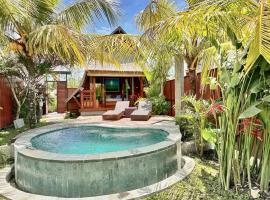 Wooden pool villa in ubud By iLys Collection, hotel a Ubud