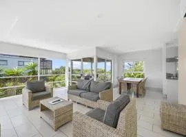 Diamond Beach Beachfront Family Apt