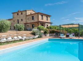 Villa Badia, large villa in Umbria with private pool, Hotel in Città di Castello