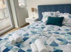 Maria Do Carmo - Casa das Gatas