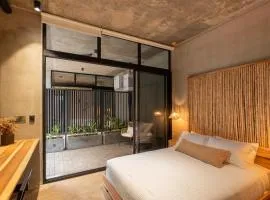 The Sandhaus Suite 1