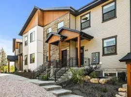 Alpine Deer Hideaway P88Ski LodgeHot Tub Retreat