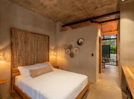 The Sandhaus Suite 4