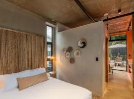 The Sandhaus Suite 6