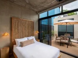 The Sandhaus Suite 7