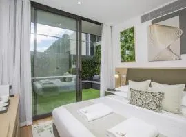 Classic King Room - Quinn's Botany Boutique K01