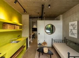 The Sandhaus Suite 8