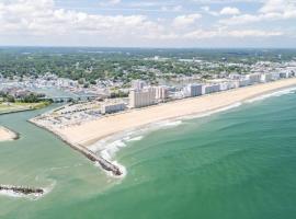 Oceanfront Beach Condo, Pool, Gym, Fishing Surfing, hôtel à Virginia Beach