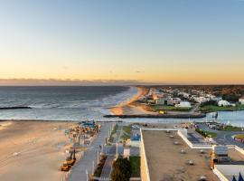 Oceanfront Beach Condo, Pool, Gym, Fishing Surfing, hotel en Virginia Beach