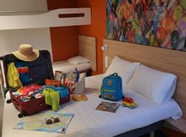 KYRIAD DIRECT LYON NORD - Dardilly, hotel v destinaci Dardilly