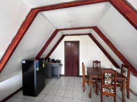 Reserva biologica la mancuerna chalet #1, Hotel in Jabonal