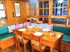 YaSou House - Spacious Family Apartment by the Sea, Loutraki