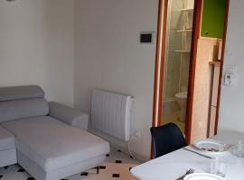 Appartement avec jardin privatif, Hotel in Saint-Marcellin