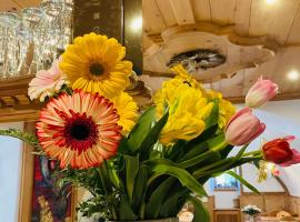 Hotel Garnì Salvanel, hotel en Cavalese