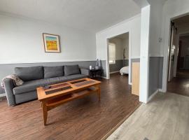 Entire 2-bedroom bungalow, hotel u gradu 'Cornwall'