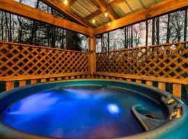 Relaxing Smokies Hideaway Hot Tub & Game Nights