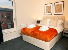 Ashton Parkside 2BR Escape near Transport Links