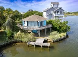 8951 - Ozzie's Island Hideaway