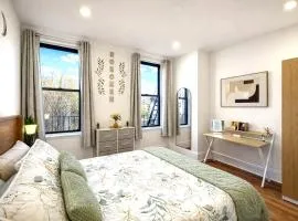 Luxury Hoboken Getaway - 15 Minutes To NYC - Walk To Transit - Great Location