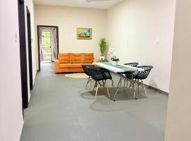 GuestHouse Encanto del Centro 2 โรงแรมในเอนการ์นาซิออน