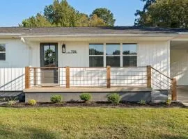 Bulldog Bliss Family Cottage