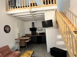 Nathôme 7, Hotel in Alençon