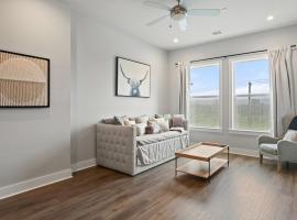 E ATX Condo-2bd, sleeps 6, near dtwn & airport, hotel v destinaci Austin