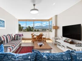 Coastal Condo Strand, khách sạn ở Strand