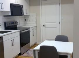 Cozy Urban Hideout, hotel in Saskatoon