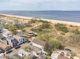 123 Beach front oasis - Hot tub - Sleeps 7