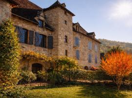 Séjour à deux au Château d'Autoire, studio de charme, tonnelle, vue vallée et village, hotel a Autoire