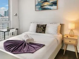 Cozy Room & Bath Downtown Toronto