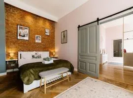 Ela's Chic Apartment - Ultracentral, Old Town