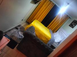 SILVERBROOK HEAVEN, NEXT 2 NIBS,Spurmall & ASHAKI, hotel sa Ruiru