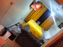 SILVERBROOK HEAVEN, NEXT 2 NIBS,Spurmall & ASHAKI, hotel di Ruiru